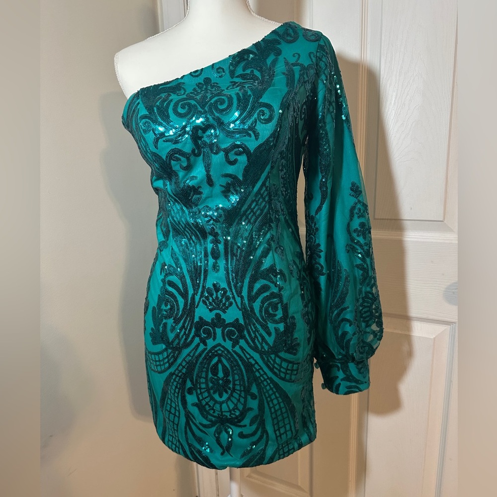 Pomuyoo Formal One Shoulder Emerald Green Body con Sequined Dress.